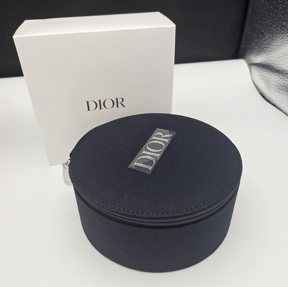 Brand new authentic Dior Vanity/keepsake round box in black - Picture 9 of 17